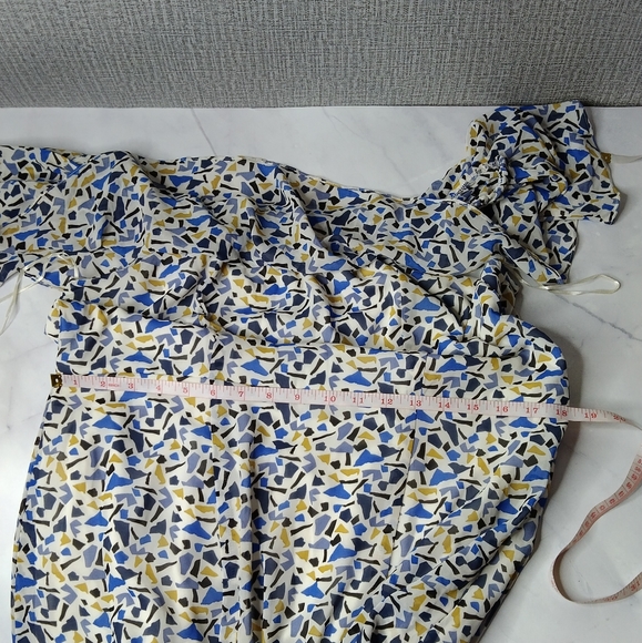 AND Long Dresse - Picture 4 of 4